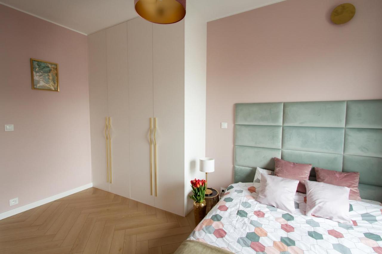 Nowy Apartment Przy Placu Szembeka Varsóvia Exterior foto